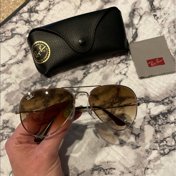 Ray-Ban Aviator Sunglasses - Picture 3 of 4